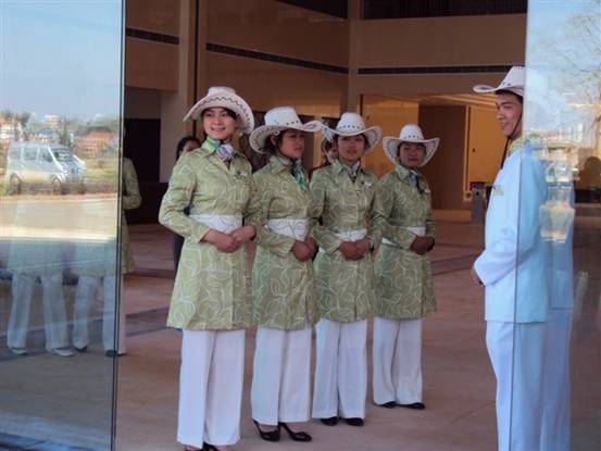 咸寧三江溫泉旅游度假區(qū)服裝設(shè)計方案,咸寧三江溫泉旅游度假村制服設(shè)計方案