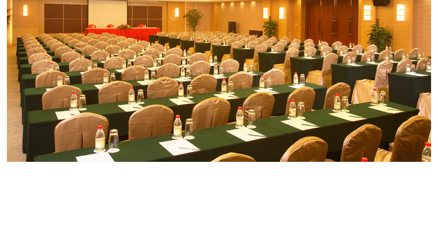 吉臣酒店員工制服設(shè)計成功案例