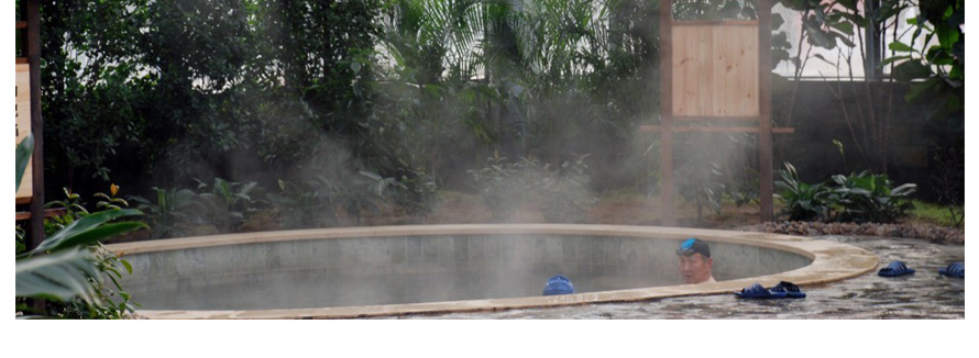 小韓村溫泉會所員工制服設(shè)計案例