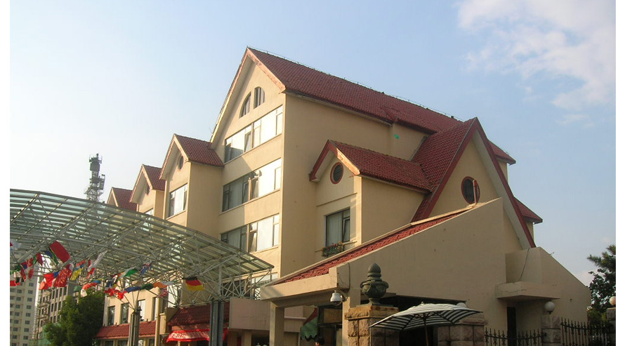 青島海景花園大酒店服裝設(shè)計(jì)案例