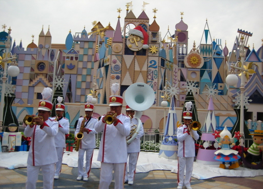 迪斯尼樂(lè)園圖片，迪斯尼員工工作制服